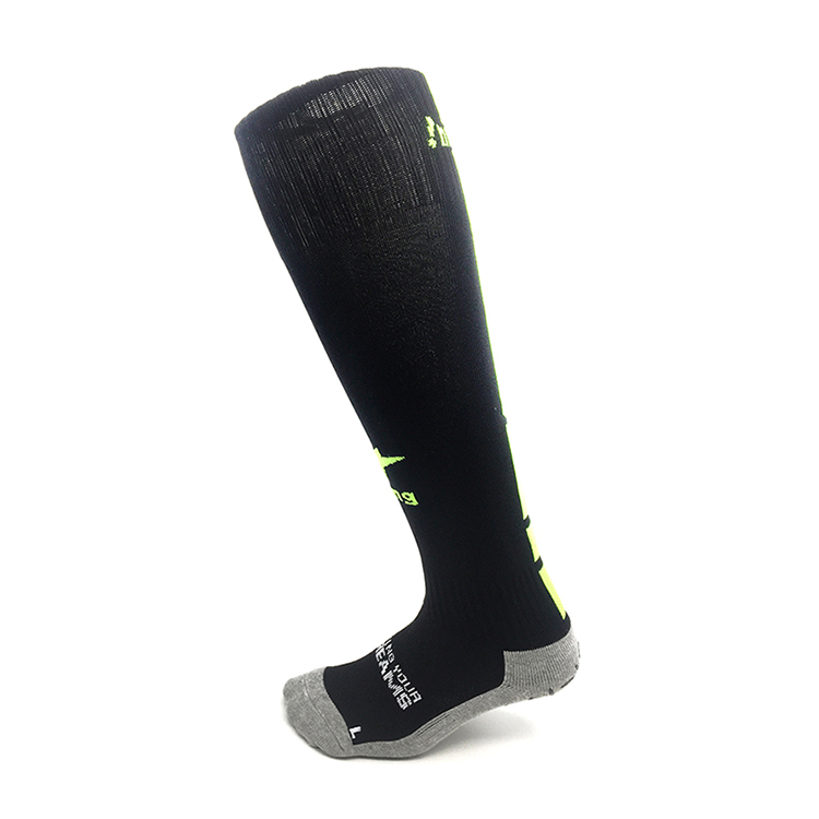 015shoes:Digital printing sport socks children custom logo anti slip soccer sublimation socks 